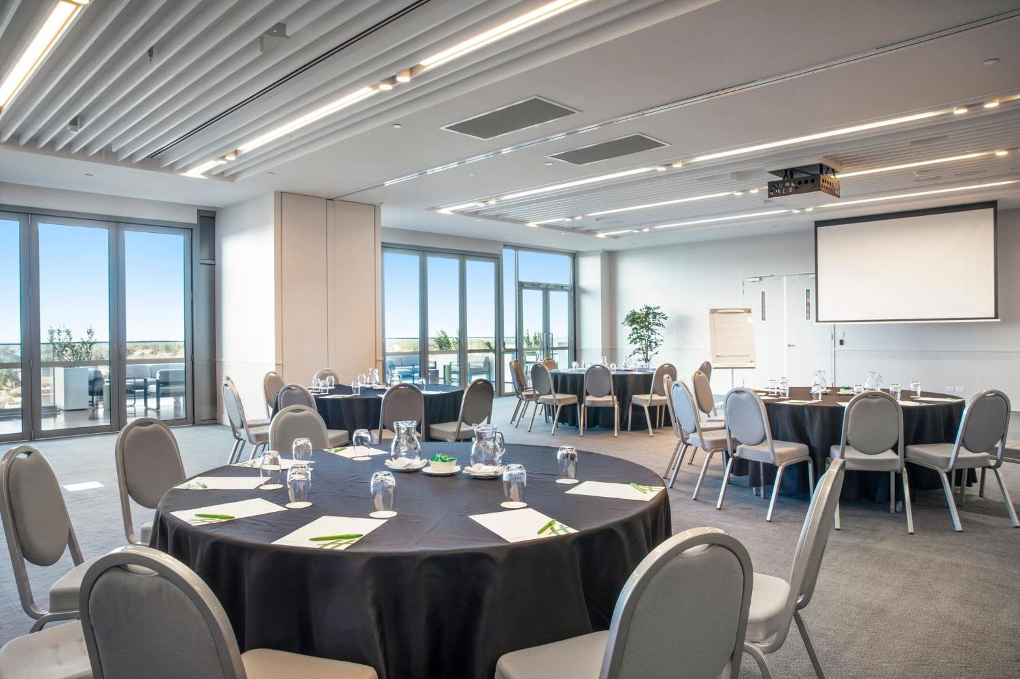 Holiday Inn Werribee By Ihg Εξωτερικό φωτογραφία